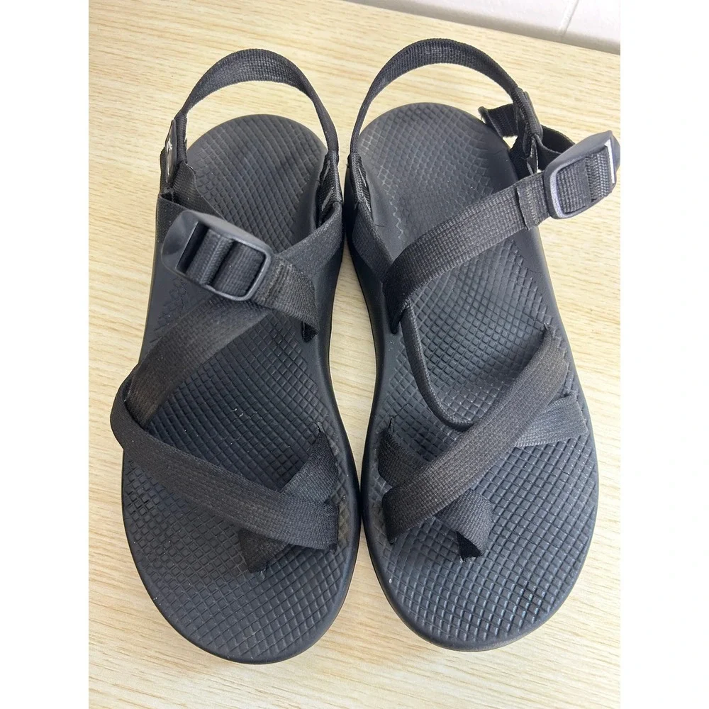 Chaco Sandals Men Size 9 Black Z/2 Classic Strappy Toe Loop Hiking Gorpcore USA